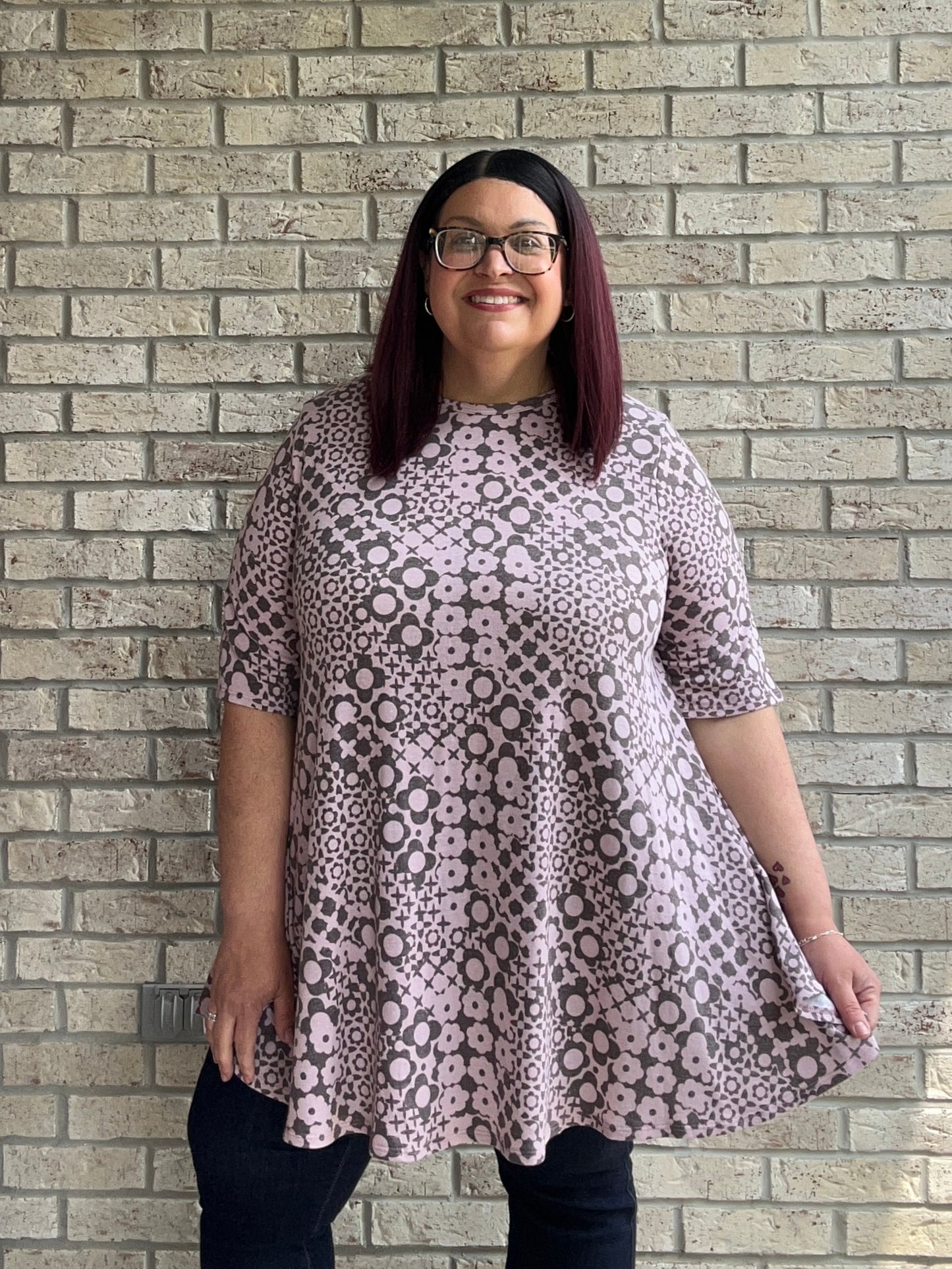 Madelynn mauve floral swing top