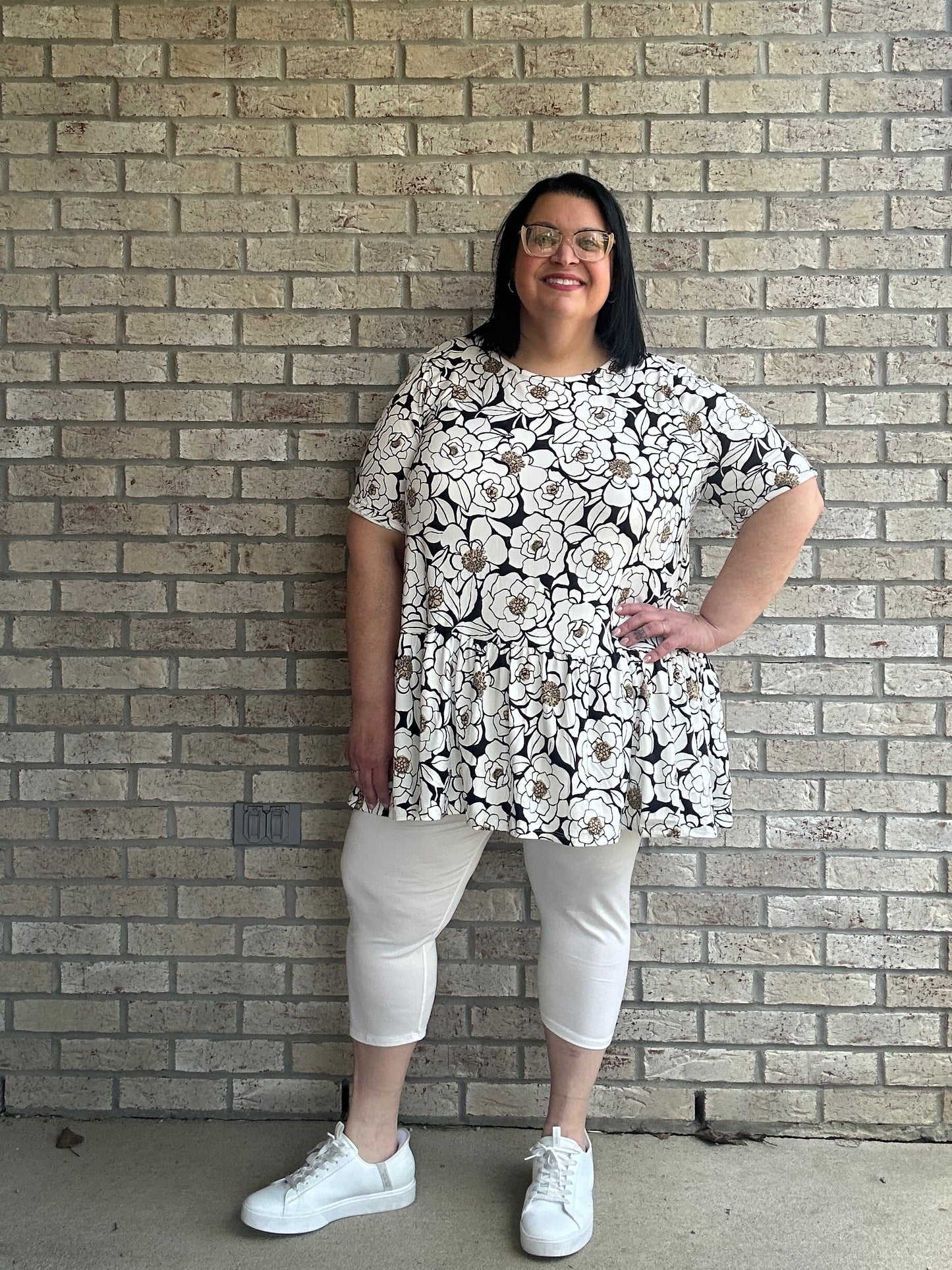 Allison white capri leggings