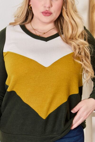 Hailey &amp; Co Blusa con cuello en V y bloques de color de tamaño completo